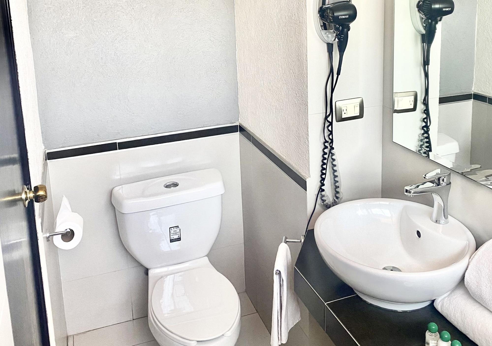 Hotel Diana Del Bosque By Dot Urban Morelia